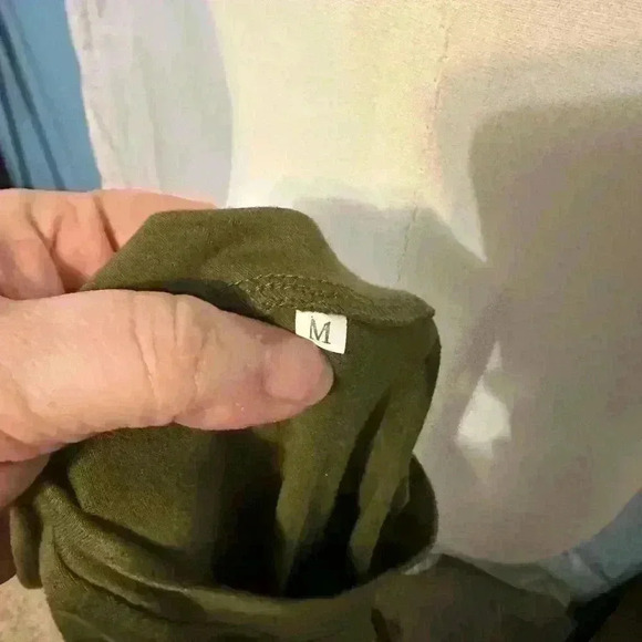 Women’s Sleeveless American Flag Tank Top. Size Medium. Olive Green. - Picture 3 of 3